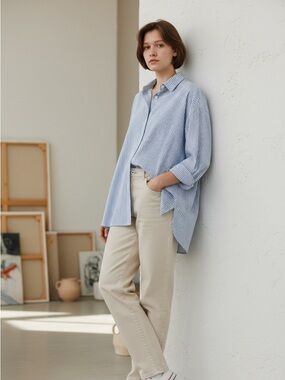 Moa Moa Women’s Sz Sm. Blue/white Button Up long Sleeve Blouse NWT